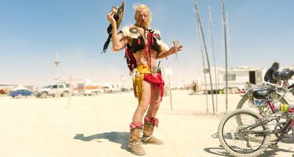 'The Cowboy', un asiduo de Burning Man, posa en la edición de 2016.