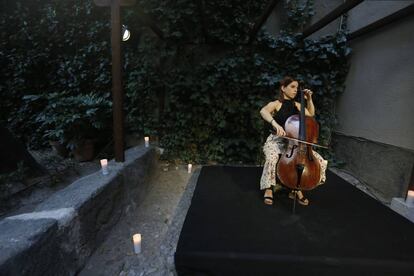 Beatriz Blanco ensaya en el patio de la Casa Museo Lope de Vega.