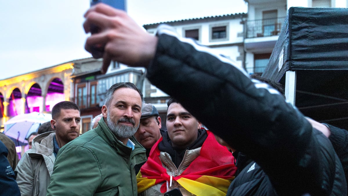 Abascal cares about honor, not street lighting | Spain Abascal cares about honor, not street lighting | Spain