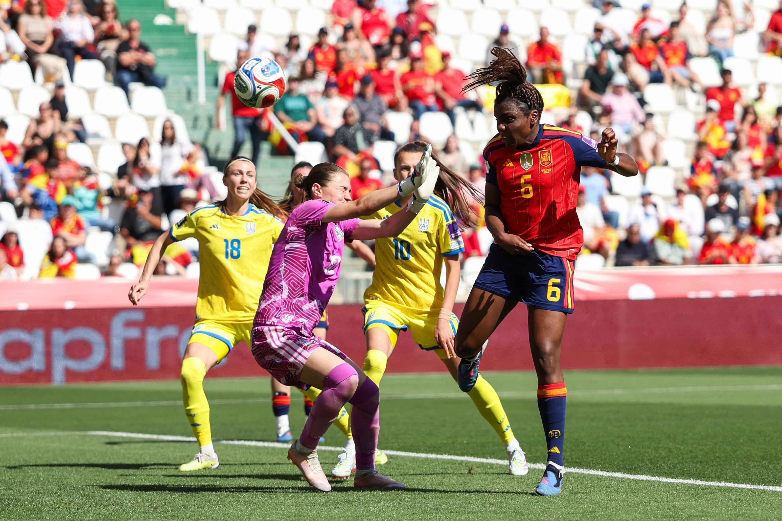 España se recompone de la derrota en Wembley con una goleada reparadora ante Ucrania