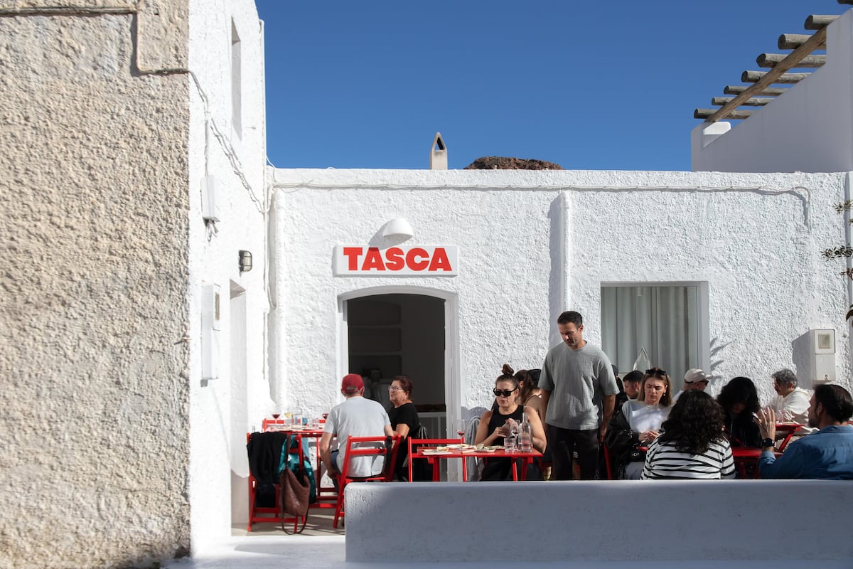 Tasca: cocina sin fuego, vinos naturales y la vida a otro ritmo en el corazón de Cabo de Gata