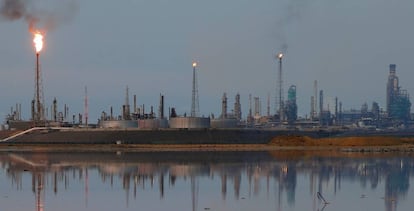 Refinería de Amuay, propiedad de la empresa PDVSA en Punto Fijo (Venezuela).