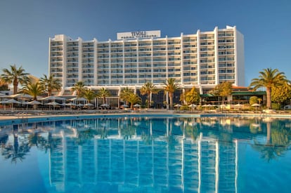 Piscina del hotel Tivoli Marina Vilamoura, en el Algarve (Portugal).