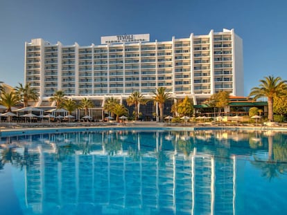 Piscina del hotel Tivoli Marina Vilamoura, en el Algarve (Portugal).