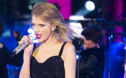 Taylor Swift actúa en Times Square, Nueva York, en la Nochevieja de 2014.