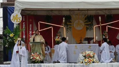 El sacerdote D. Sosa.