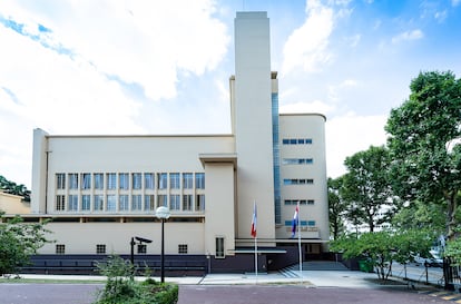 Colegio Holandés, única obra en Francia de Willem Marinus Dudok, uno de los arquitectos prominentes de la escuela holandesa de entreguerras.