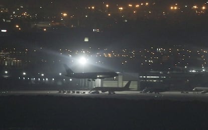 Al avión de Air Canada, a punto de aterrizar en el aeropuerto madrileño.