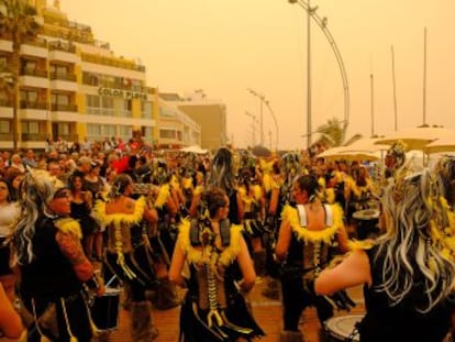 AENA ha informado de que la calima ha afectado a cientos de vuelos en Gran Canaria y Tenerife