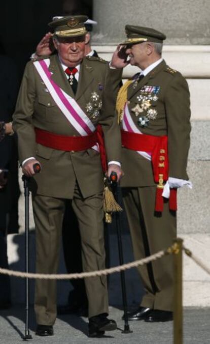 Spain's King Juan Carlos arrives at the Royal palace on Sunday.