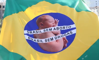 Marcha Nacional da Cidadania pela Vida e Contra o Aborto, em 2016.