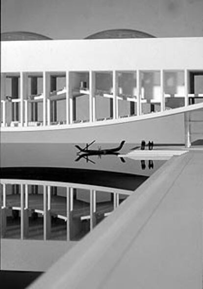 Detalle de la maqueta del palacio de congresos de Louis I. Kahn en Venecia.