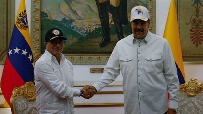 Gustavo Petro y Nicolás Maduro en Caracas, este 9 de abril.