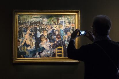 'Ball del Moulin de la Galette', de Renoir, la peça més icònica de l'exposició que es pot veure a la Fundació Mapfre de Barcelona.