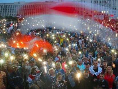 Manifestantes opositores el pasado agosto en la plaza de la Independencia de Minsk.