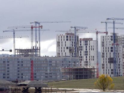 Bloques de edificios en construcción en el País Vasco.