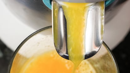 Este es el mejor exprimidor de naranjas eléctrico que te puedes comprar en Amazon