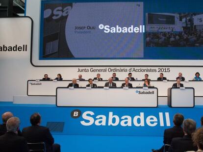 Junta de accionistas de Banco Sabadell de 2015. 