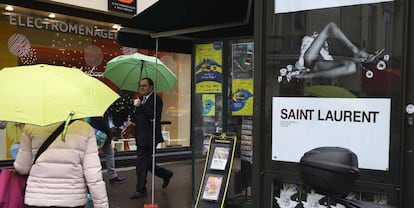 Campaña de Yves Saint Laurent, en las calles de París.