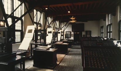 Una de las salas de la casa Plantin-Moretus, sede de la primera imprenta del mundo.