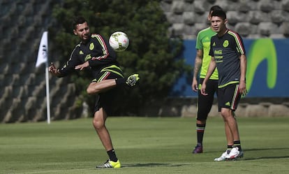 Corona, durante un entrenamiento con el Tri.