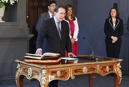 El consejero de Justicia, Emilio Llera, durante su toma de posesión del cargo.