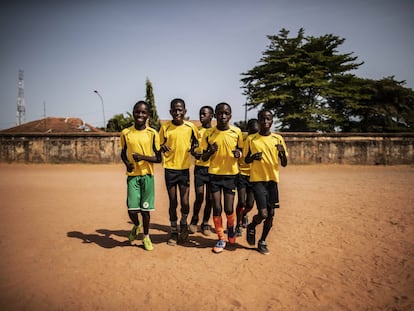 Uma escolinha para os meninos carentes em Guiné-Bissau