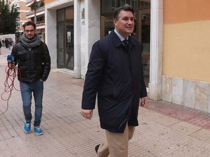 Ignacio Roman&iacute;, saliendo este viernes de los juzgados de C&aacute;diz.