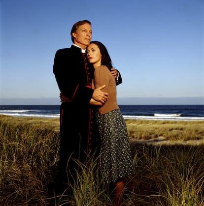 Richard Chamberlain and Amanda Donohoe in 'The Thorn Bird.'