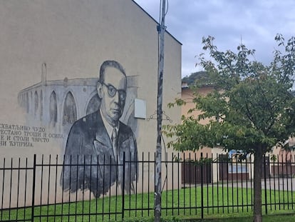 Mural dedicated to Ivo Andric in Visegrado, in an image assigned by the author of the article.