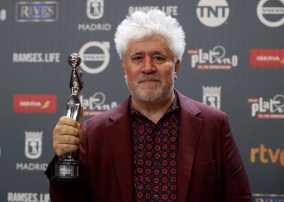 Pedro Almodóvar, con su Platino a la mejor dirección por 'Julieta'.