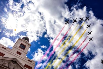 Participación de la Patrulla Águila en los actos del Dos de Mayo.