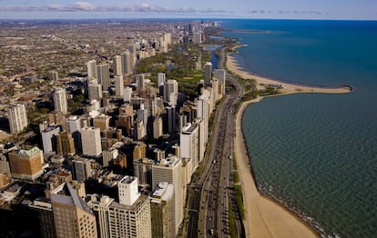 Vista de la ciudad de Chicago y el lago Míchigan.