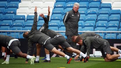 Heynckes, en el entrenamiento del Bayern en el Bernabéu.