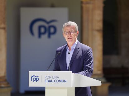 El presidente del Partido Popular, Alberto Núñez Feijóo, en un acto sobre educación de su partido en Salamanca, este lunes.