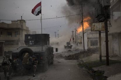 Un coche bomba explota en Mosul (Irak), el pasado noviembre.