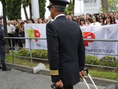 Manifestaci&oacute;n el mi&eacute;rcoles de trabajadores del aeropuerto de Lisboa contra el anuncio de huelga de pilotos de TAP.