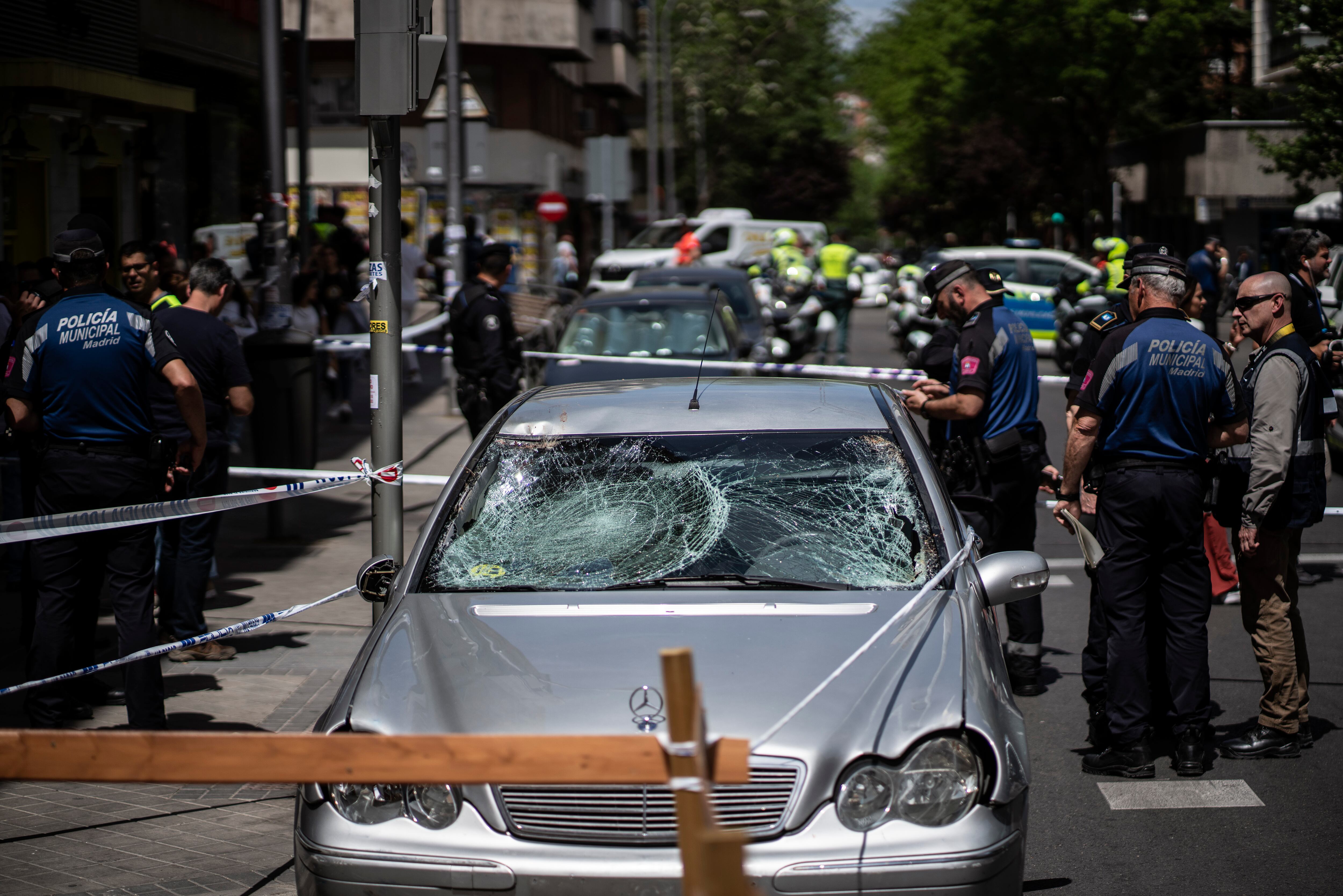 Un Mercedes Clase C, interceptado este jueves en el paseo de Extremadura de Madrid después de que su conductor atropellara y matara a dos personas.