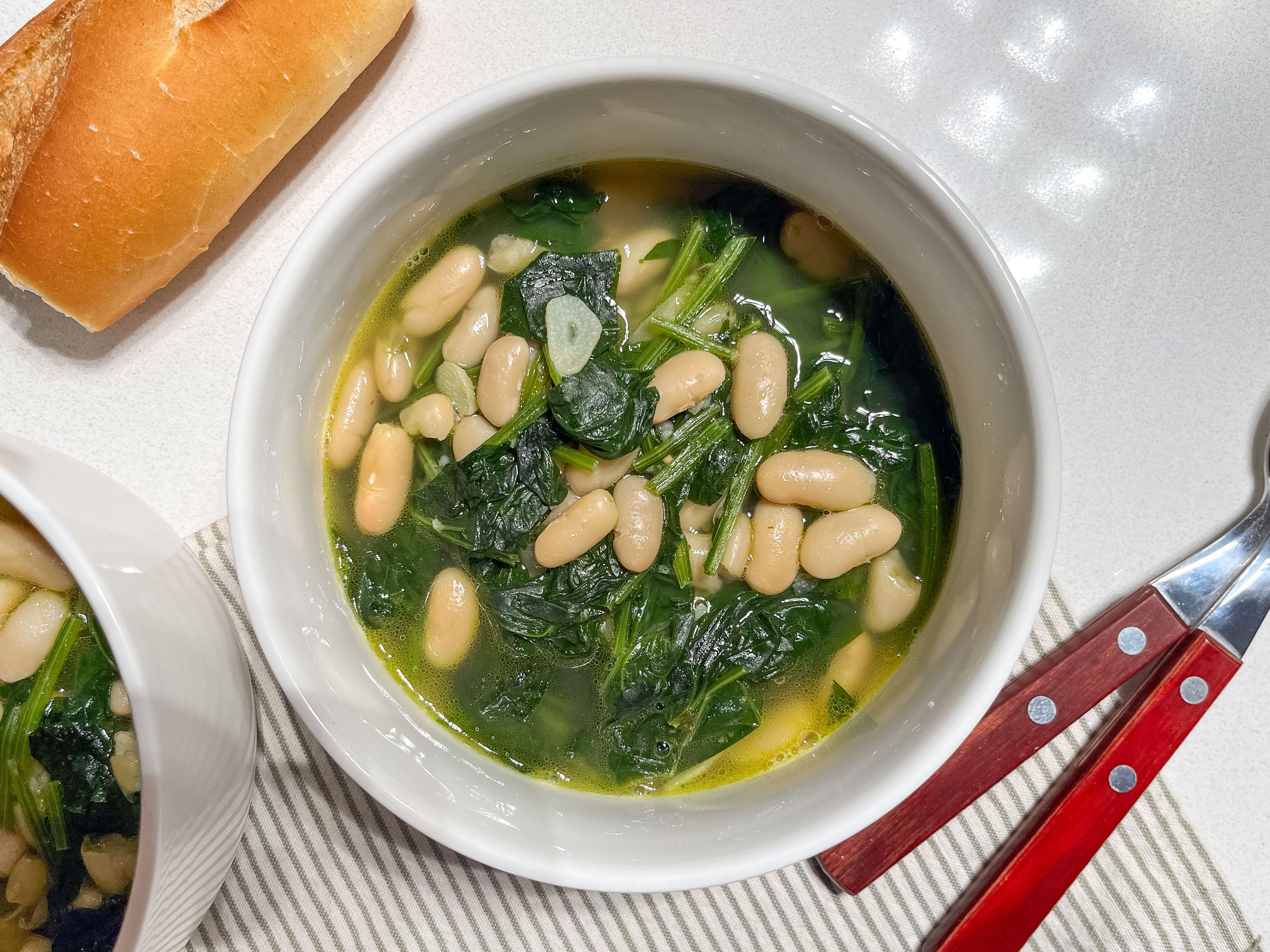 Alubias con espinacas, una forma muy rápida de comer legumbres