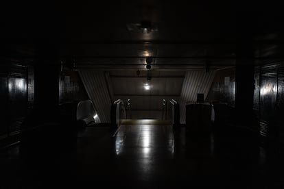 La estación de metro de República Argentina vacía, en Madrid, el 28 de abril.
