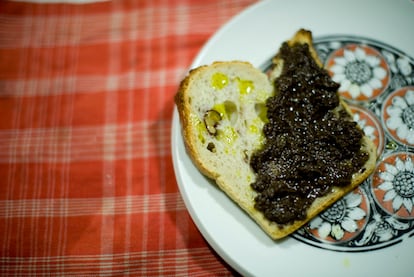 Pate-aceitunas-negras-higos-secos