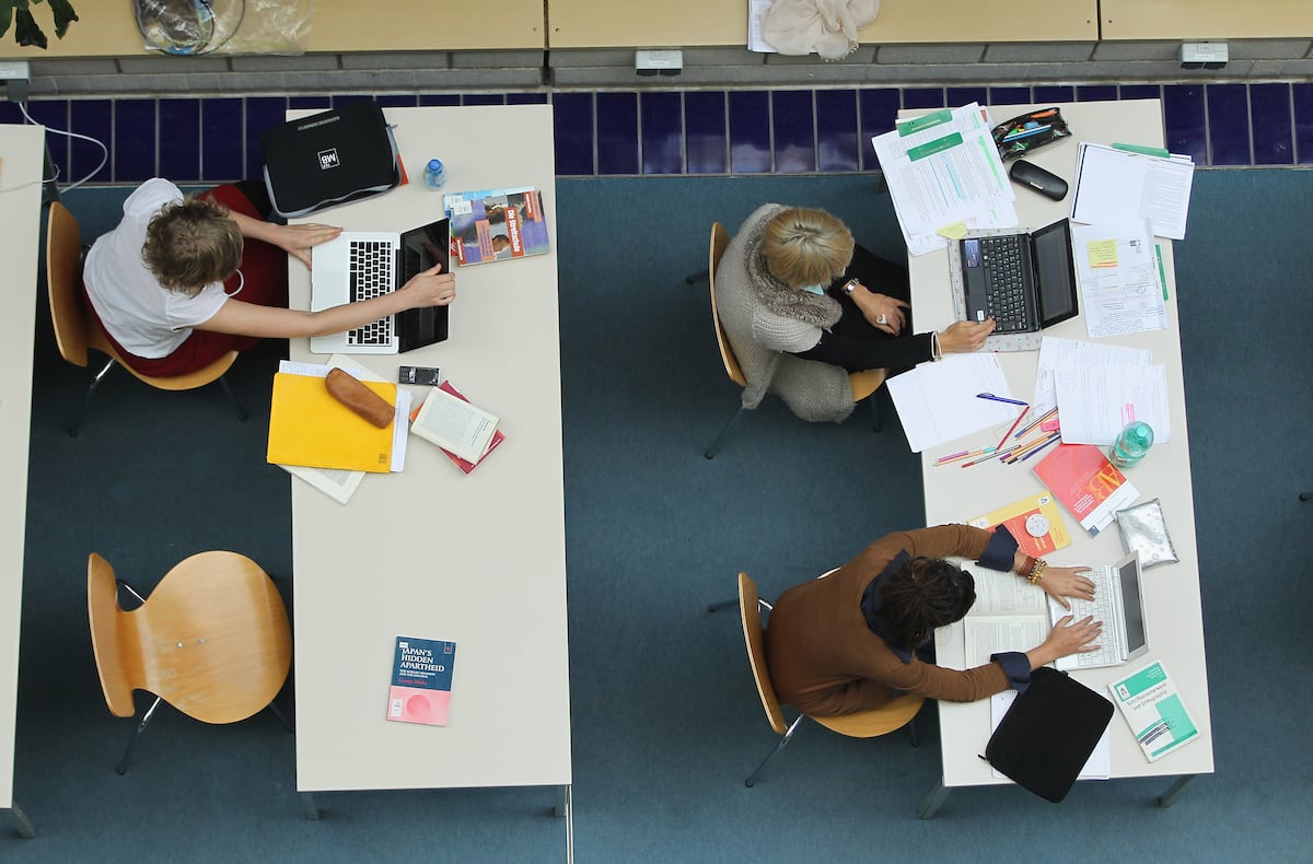 El debate | ¿Está preparando la Universidad para un mundo con Inteligencia Artificial?