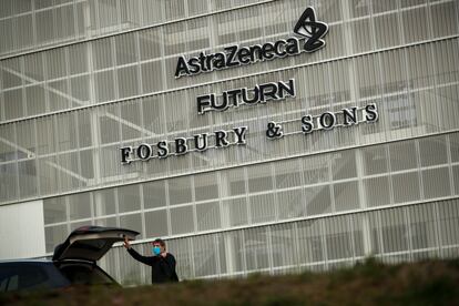 El edificio de AstraZeneca en Bruselas, este viernes.