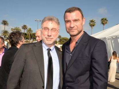 Marty Baron (izquierda) y Liev Schreiber, que le interpreta en &#039;Spotlight&#039;, el 27 de febrero en Santa M&oacute;nica, California. 