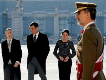 Felipe VI agradece a los militares su “profundo compromiso” con la Constitución.