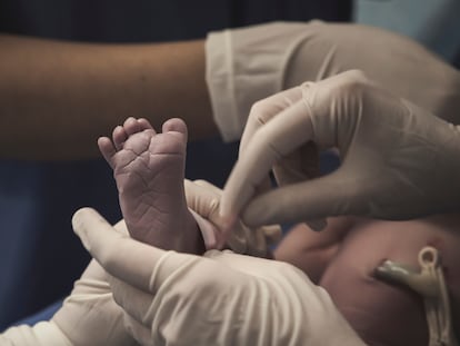 Los casos de sífilis en recién nacidos se disparan en los últimos años: ¿qué está pasando?