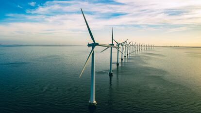 These wind turbines were some of the first of shore in Denmark