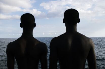 'Hermanos'. Bailarines de la compañía Danza del Caribe en Siboney, 2012.