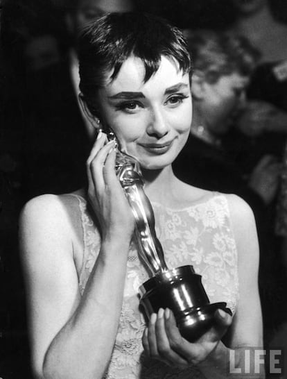 Audrey Hepburn, ganó el Oscar como actriz protagonista de 'Vacaciones en Roma'.