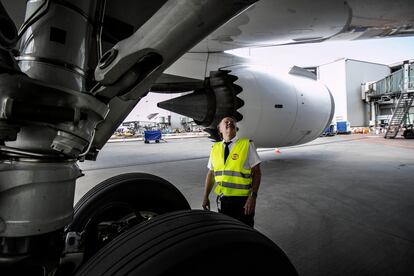 Piñeyro es un enamorado de los aviones desde pequeño. “A los cuatro años sabía reconocer muchos modelos”.  Antes los veía desde tierra, ahora se los compra y los pilota.